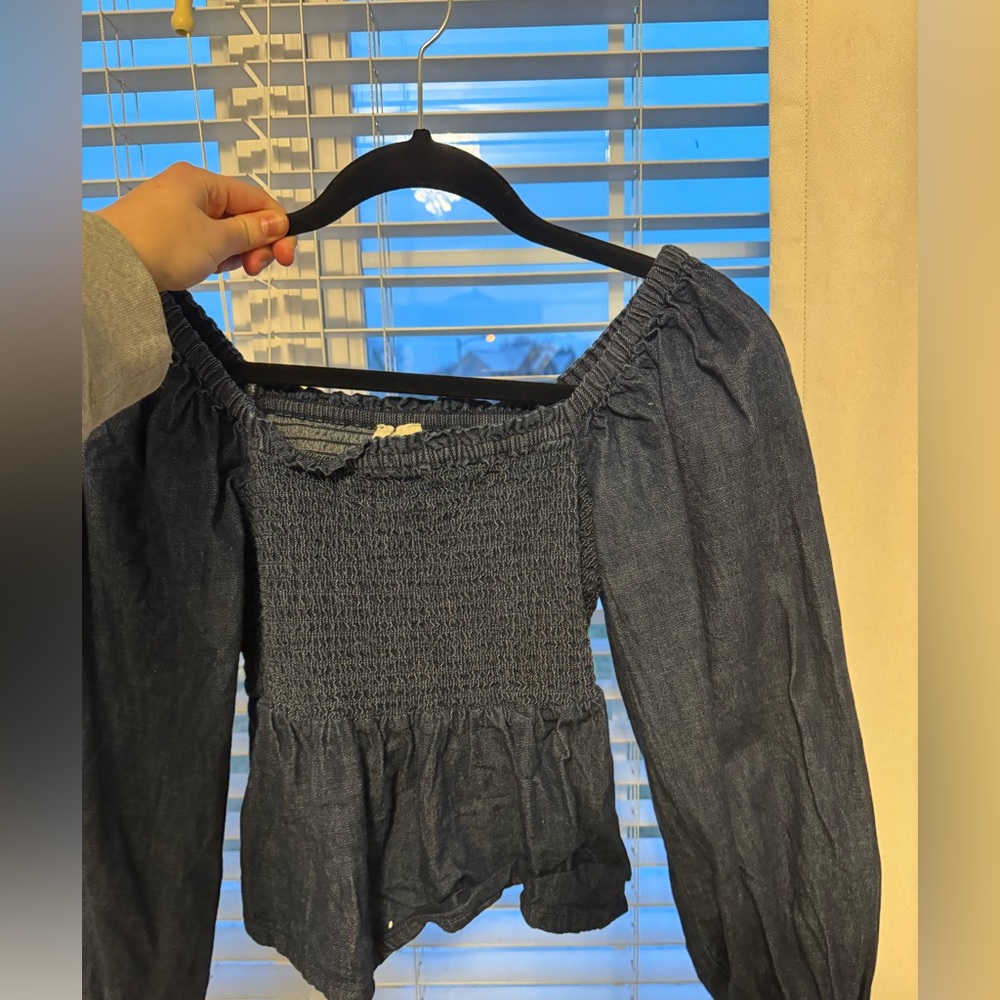 Gorgeous J.Crew denim ruffled shirt